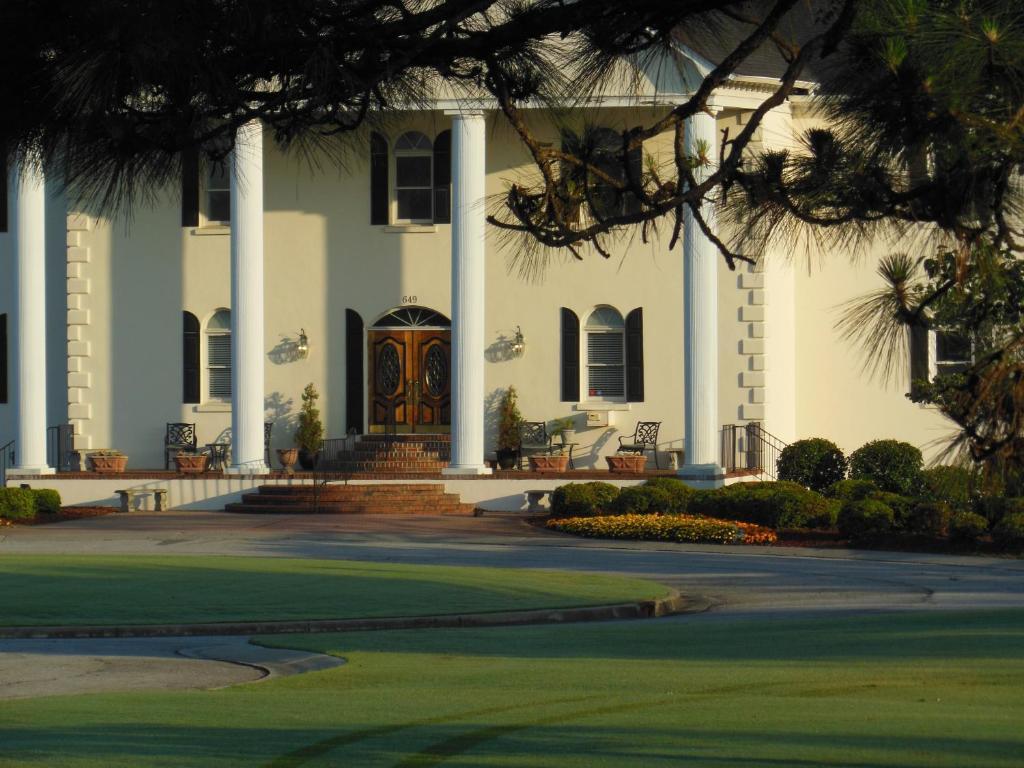 Beau Rivage Golf And Resort Wilmington Exterior photo